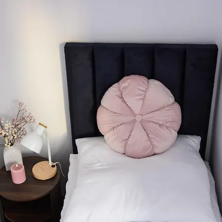 Cozy Corner * Mirkow